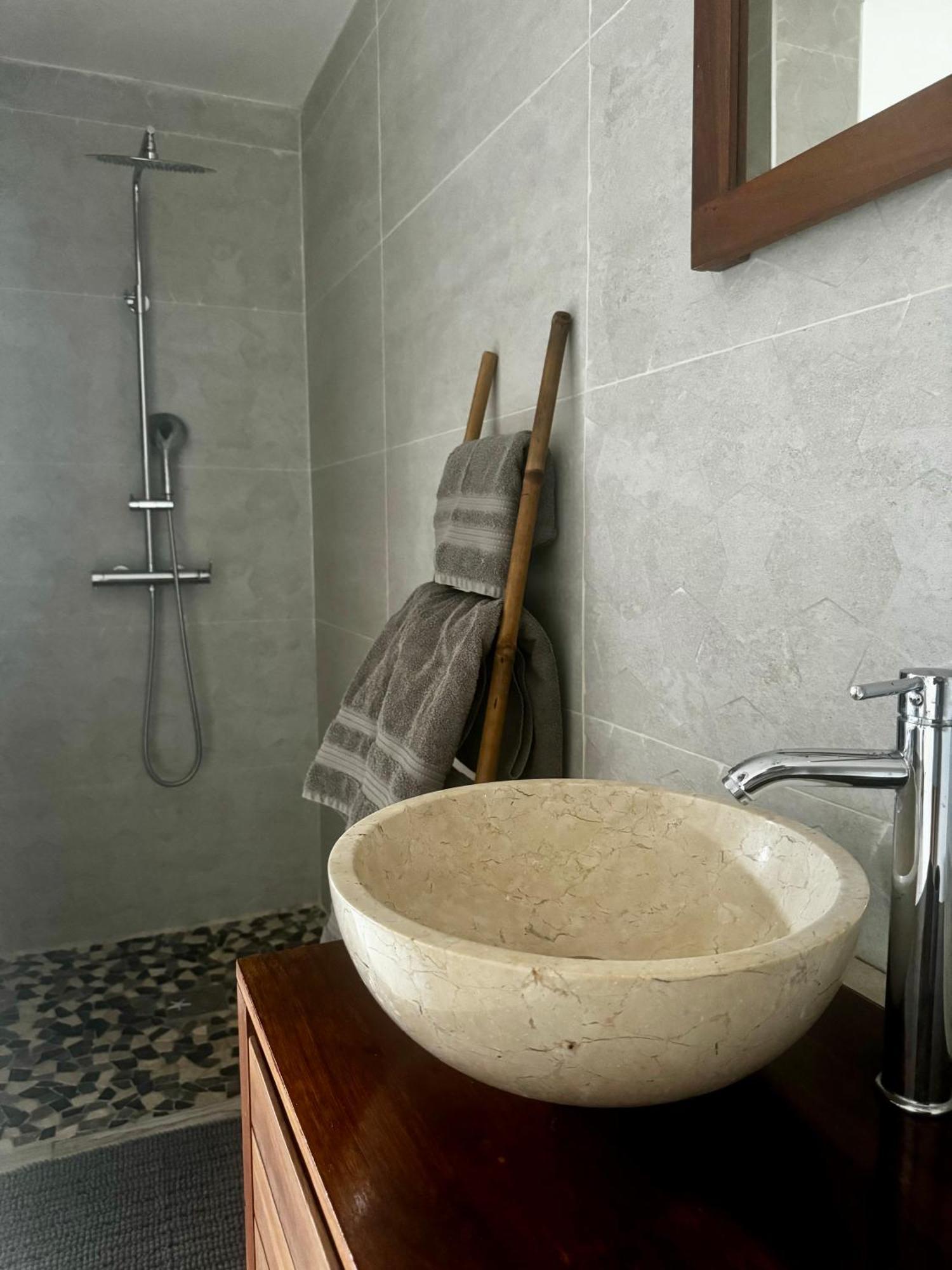 Cozy Caze Apartment Saint-Joseph Bagian luar foto